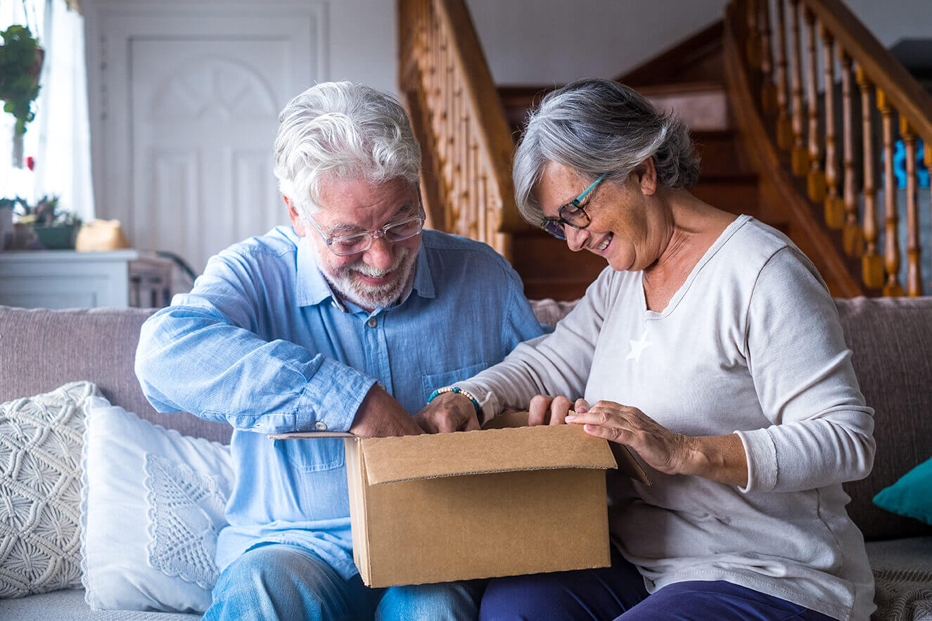 Pagckage-box-old-people-infinityPrinting